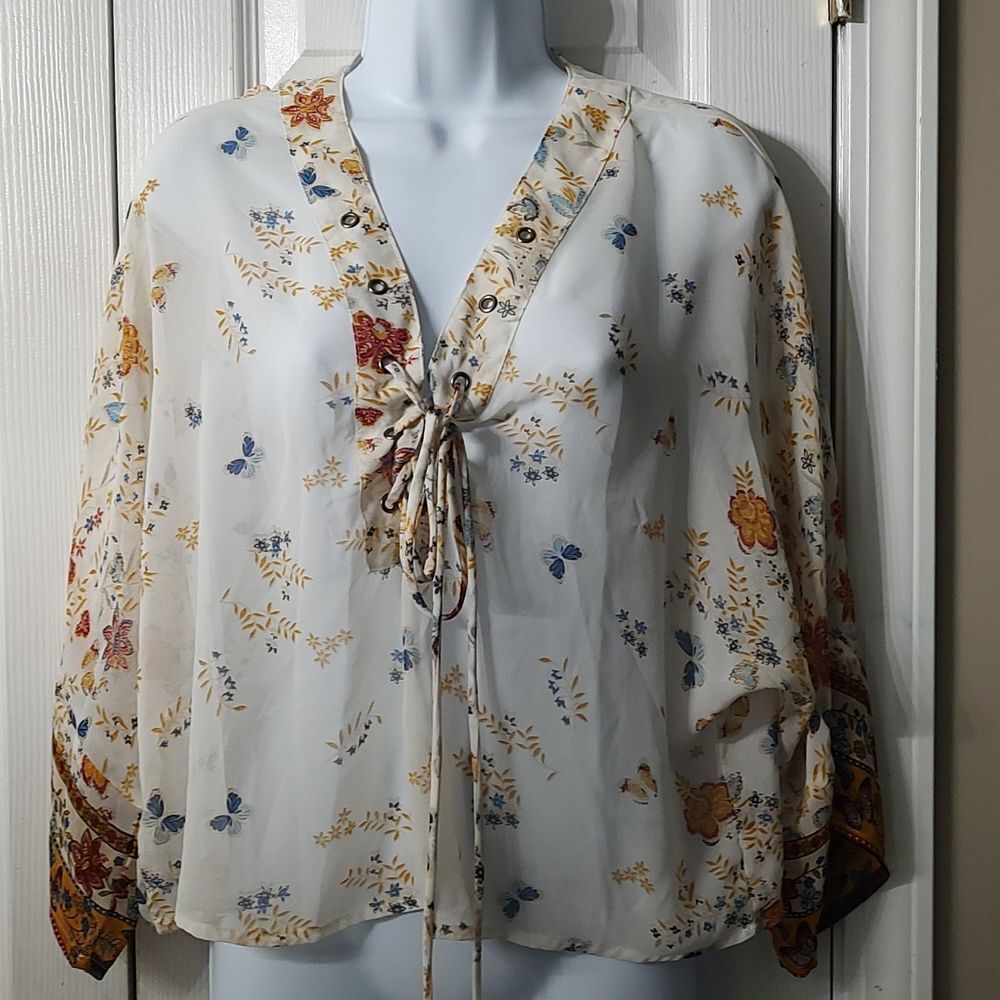 Forever 21 floral sheer lace up  blouse Sz M